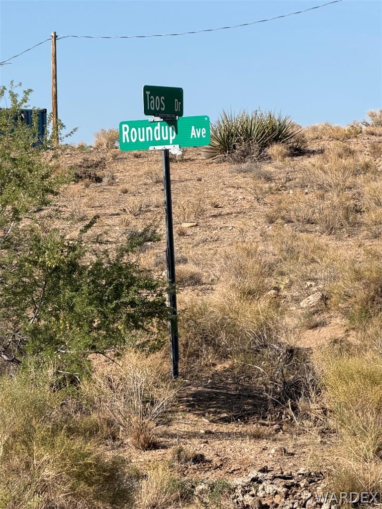 000 E Taos