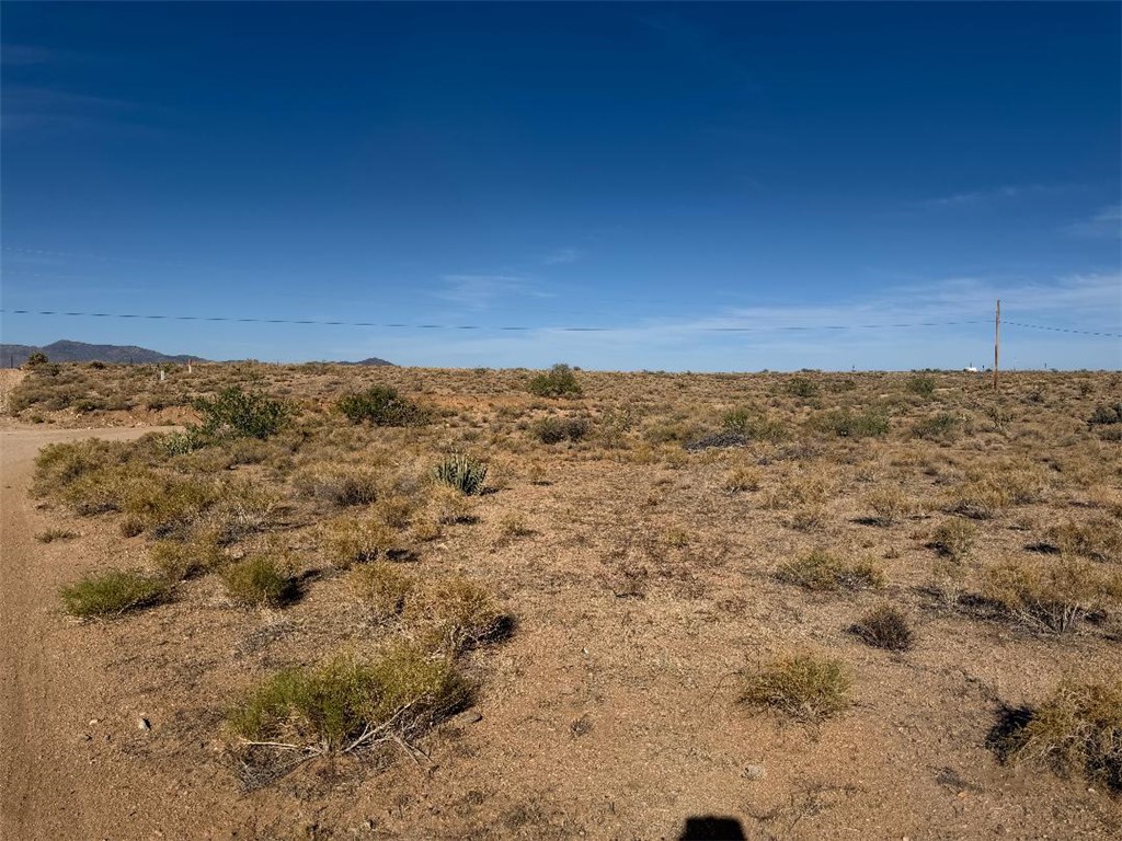 000 E Taos