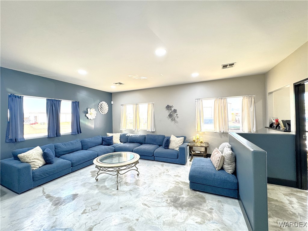 5123 S Huntington Road