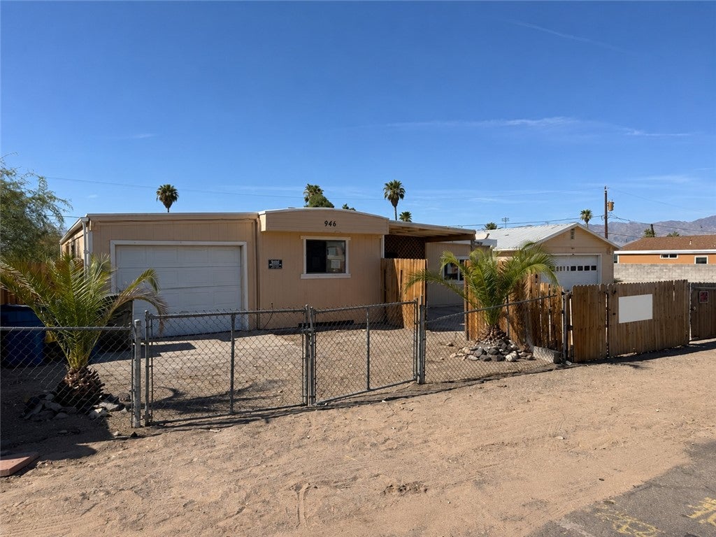 948 Swan Drive