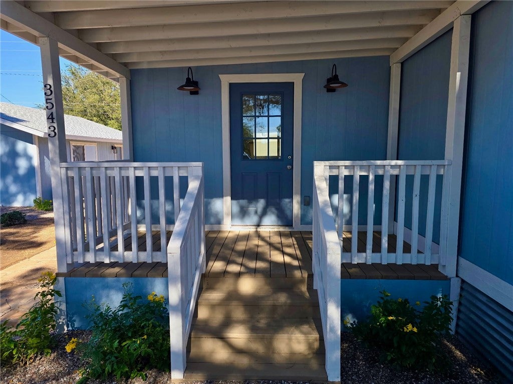 3543 E Robin Lane
