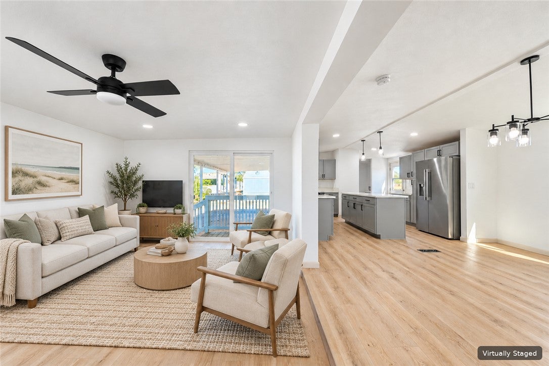 3543 E Robin Lane
