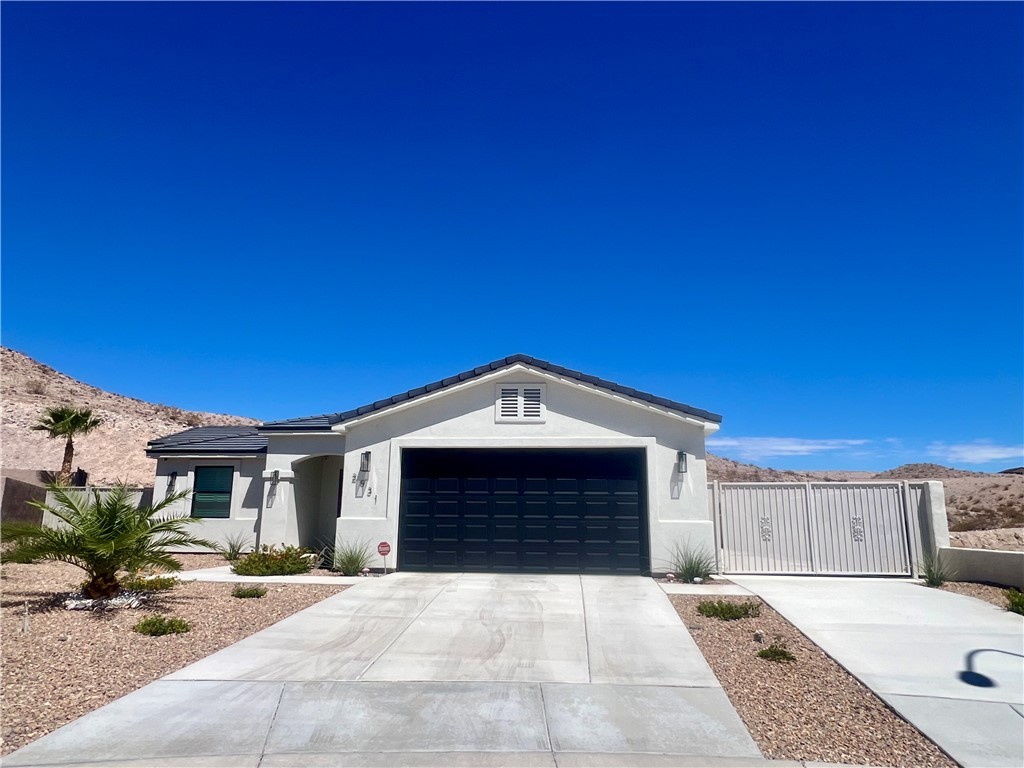 2931 W Desert Trail Drive