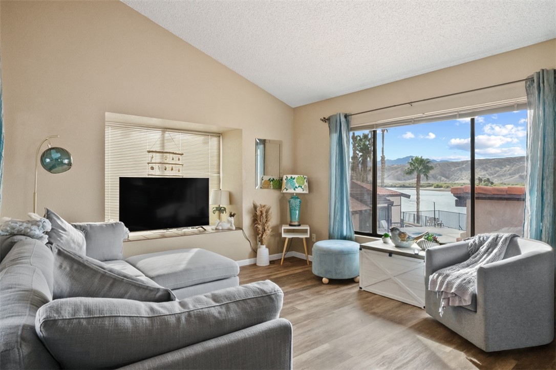 201 Riverfront Drive 17