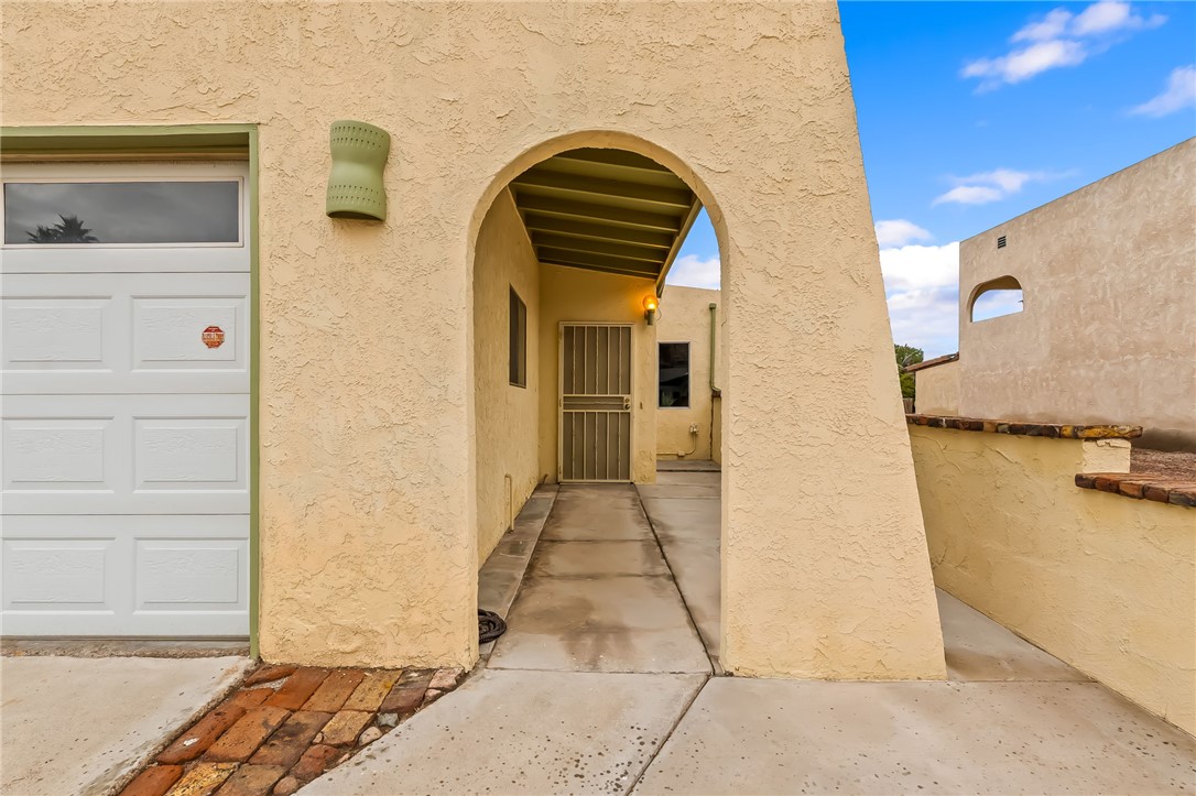 2687 Country Club Drive