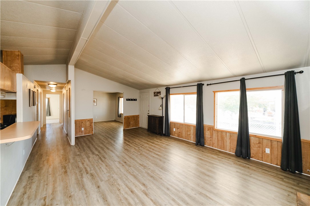 4085 N Benton Street