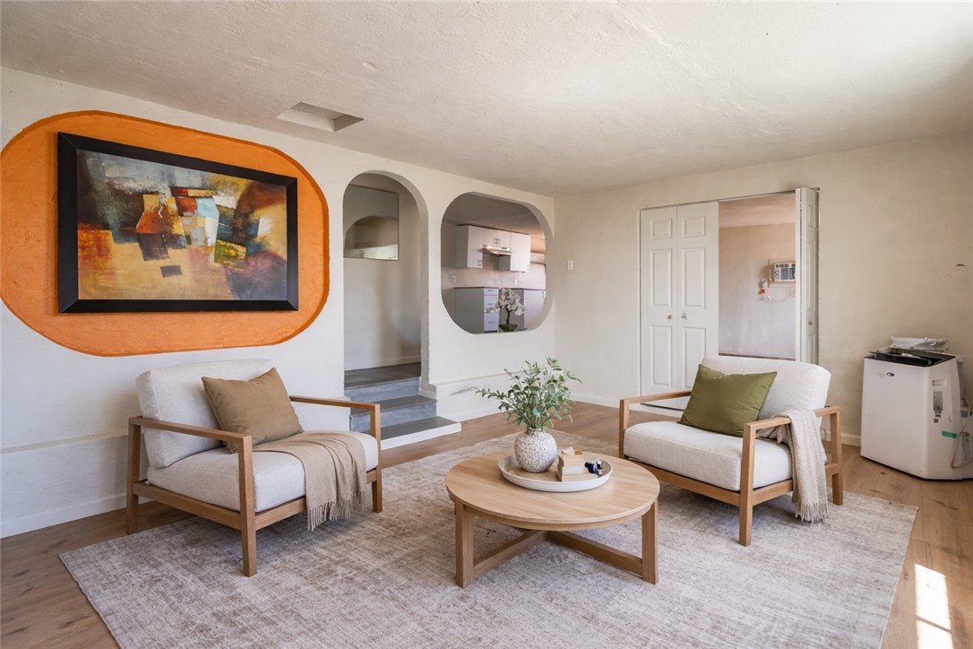 2485 E Carver Avenue