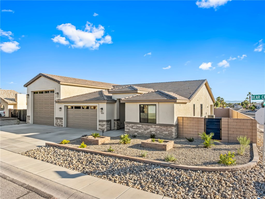 1820 E Bear Creek Way