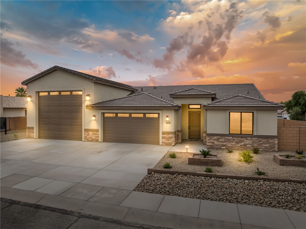 1820 E Bear Creek Way