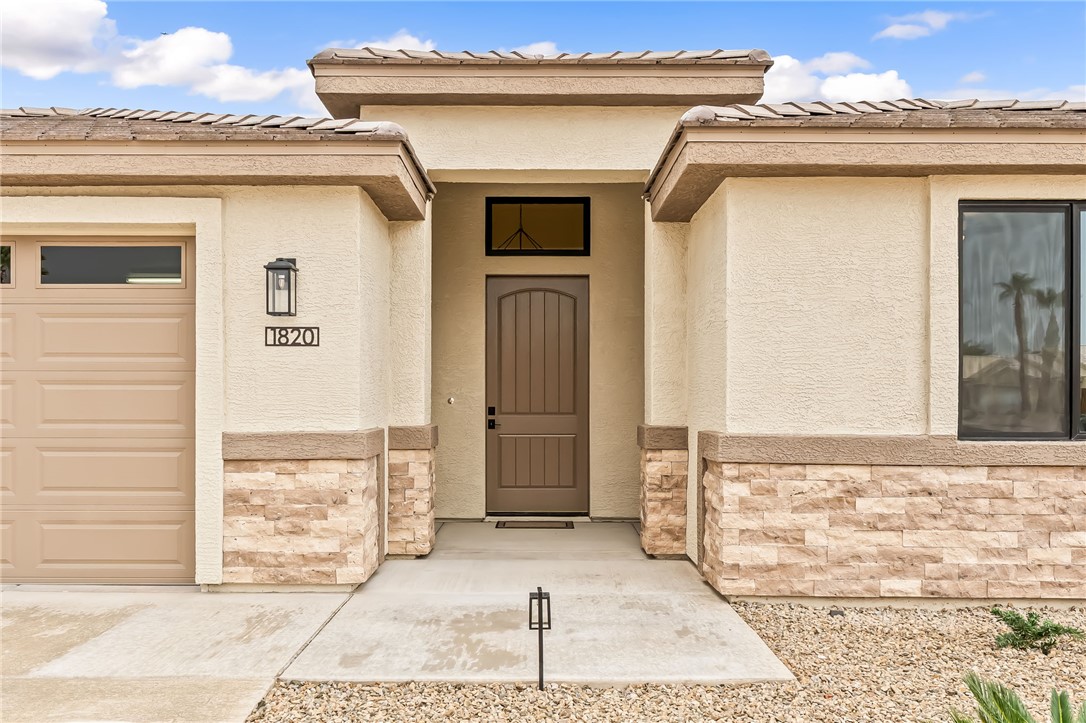 1820 E Bear Creek Way