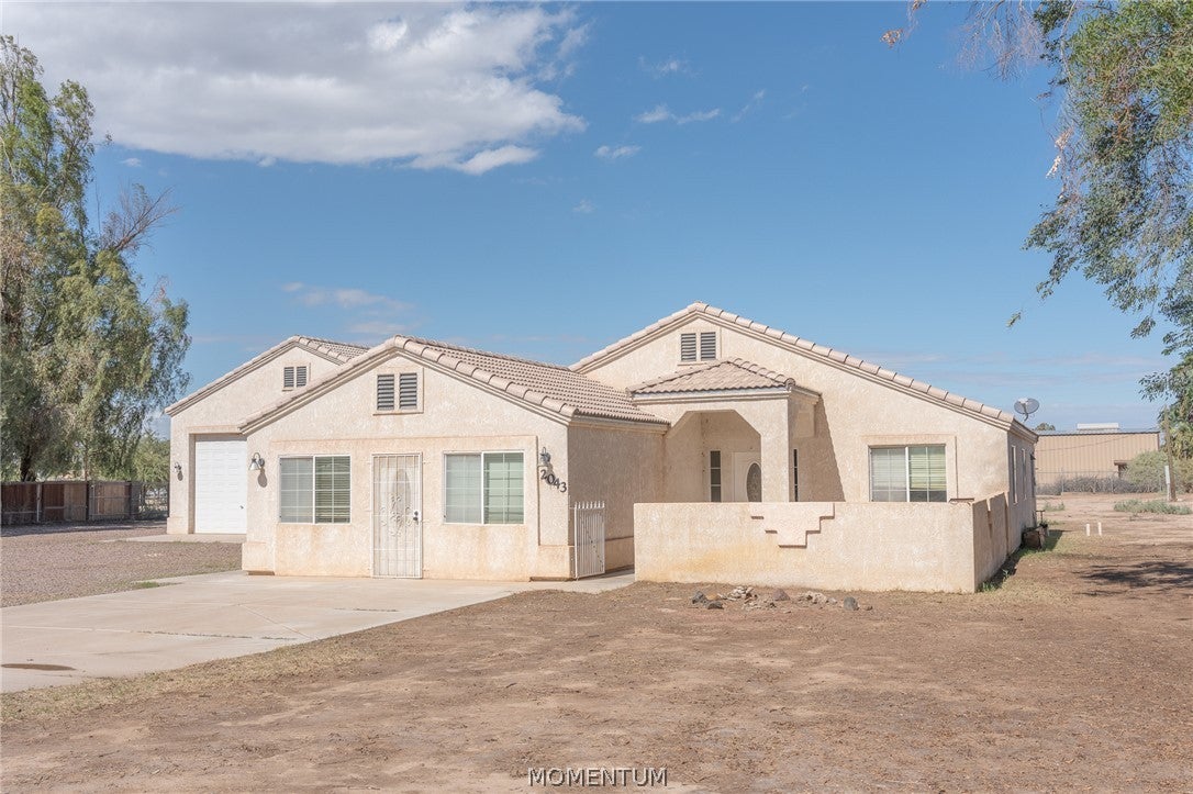 2043 E Pescador Drive