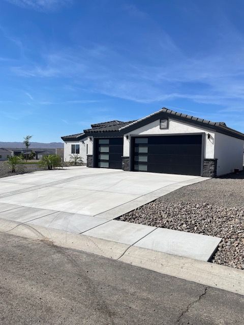 2367 Corwin Bullhead City AZ 86442