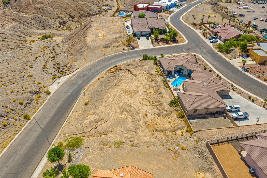 2033 Lariat Drive