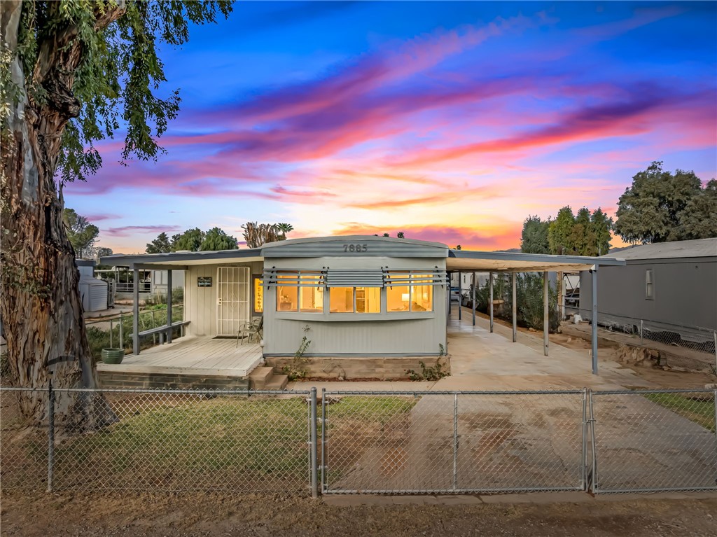 7885 S Cardinal Drive