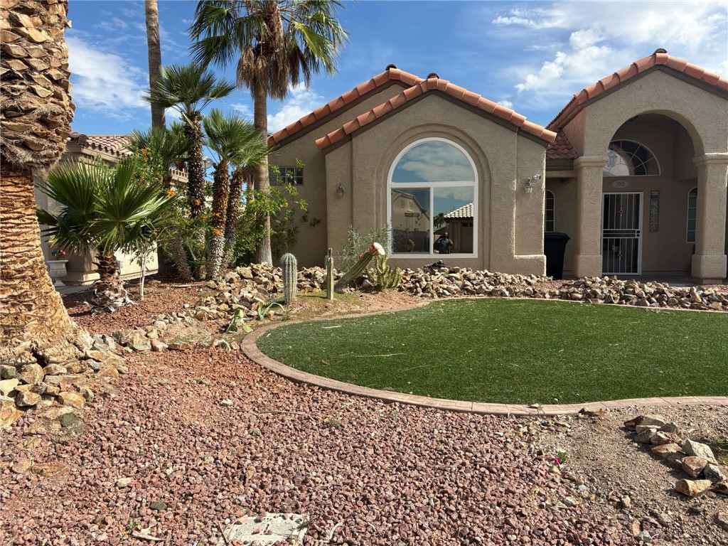 2065 E LOS LAGOS DRIVE