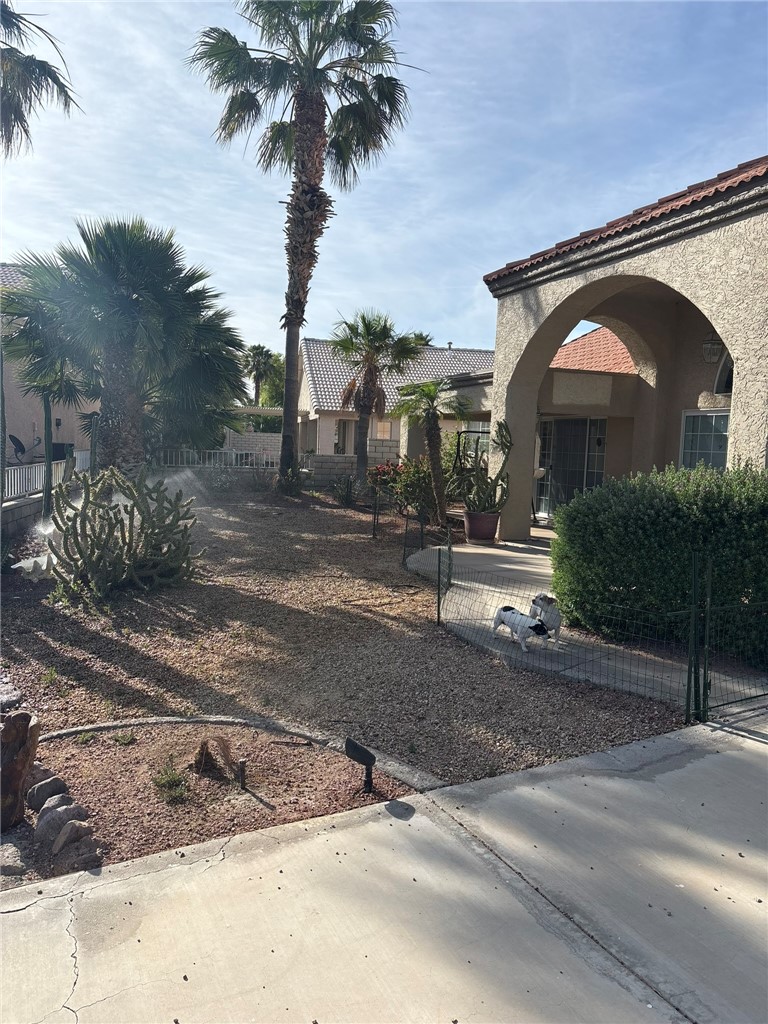 2065 E LOS LAGOS DRIVE