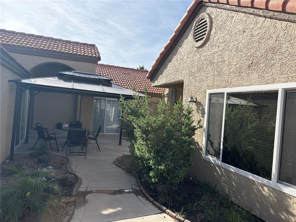 2065 E LOS LAGOS DRIVE