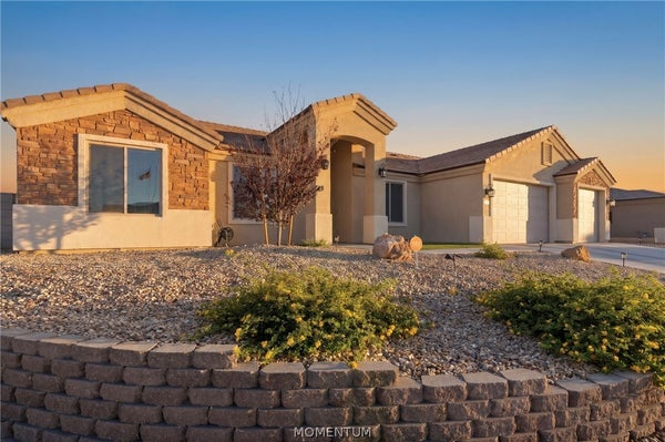 3388 BRENDA AVE, KINGMAN, AZ 86401 - Image e3f6a9fa8c0498a3b8ddeba6be06e1c4/3825699997
