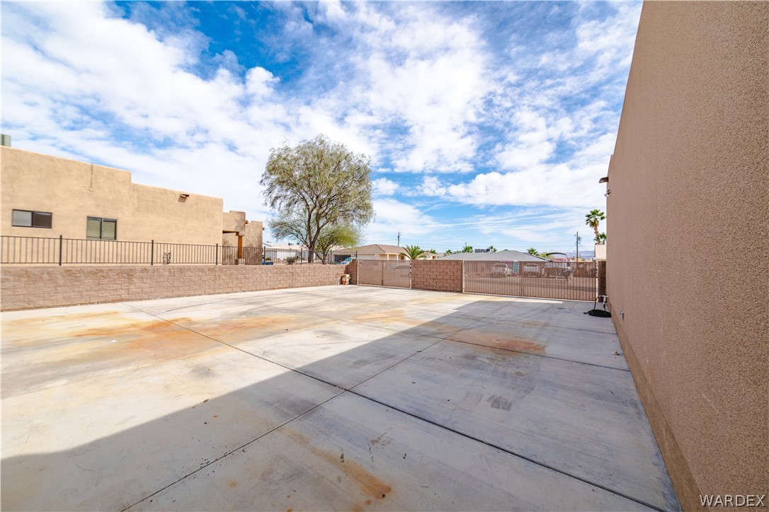 Lake Havasu, Arizona, 86404, United States, 3 Bedrooms Bedrooms, ,4 BathroomsBathrooms,Residential,Active,2041816