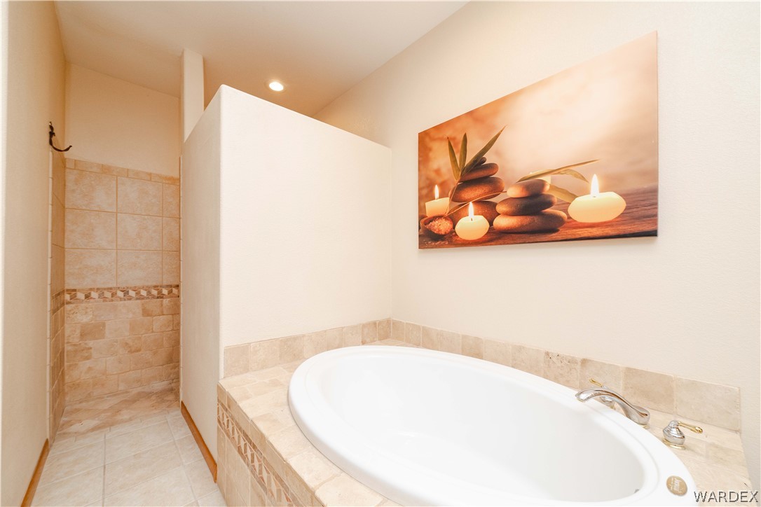 Lake Havasu, Arizona, 86404, United States, 3 Bedrooms Bedrooms, ,4 BathroomsBathrooms,Residential,Active,2041816