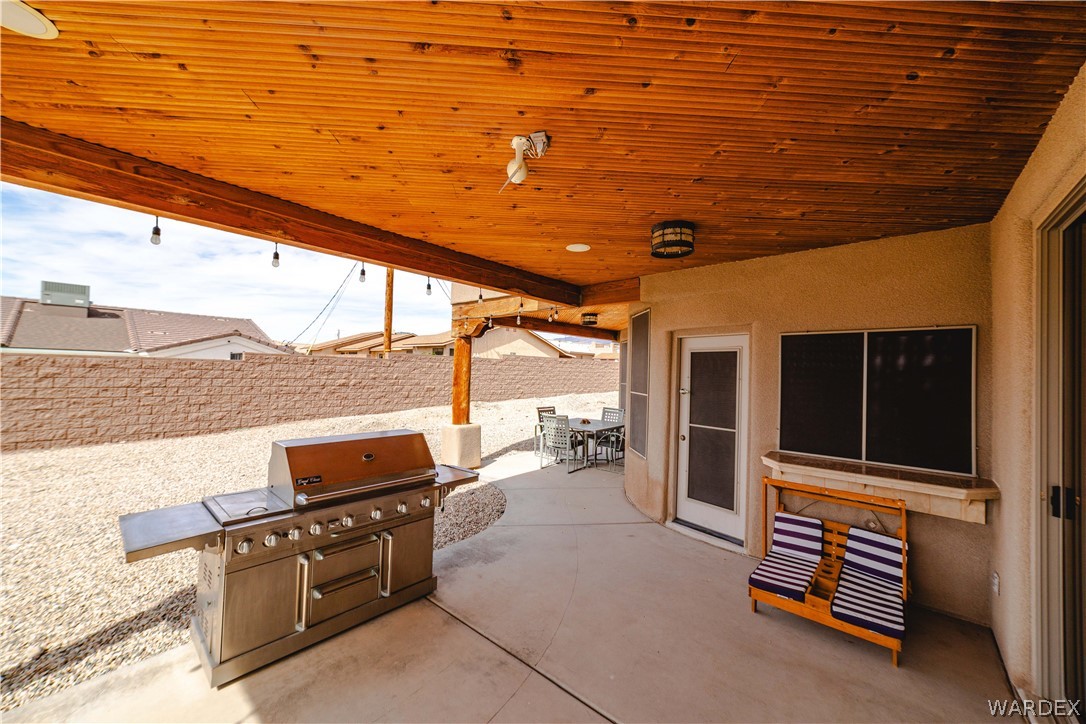 Lake Havasu, Arizona, 86404, United States, 3 Bedrooms Bedrooms, ,4 BathroomsBathrooms,Residential,Active,2041816