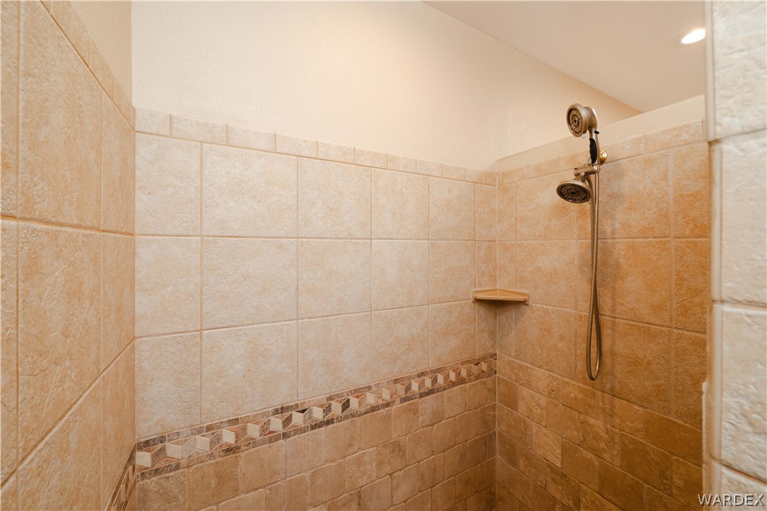 Lake Havasu, Arizona, 86404, United States, 3 Bedrooms Bedrooms, ,4 BathroomsBathrooms,Residential,Active,2041816