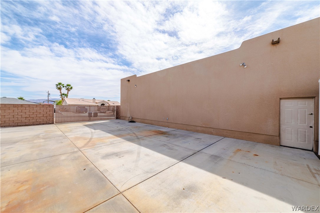 Lake Havasu, Arizona, 86404, United States, 3 Bedrooms Bedrooms, ,4 BathroomsBathrooms,Residential,Active,2041816