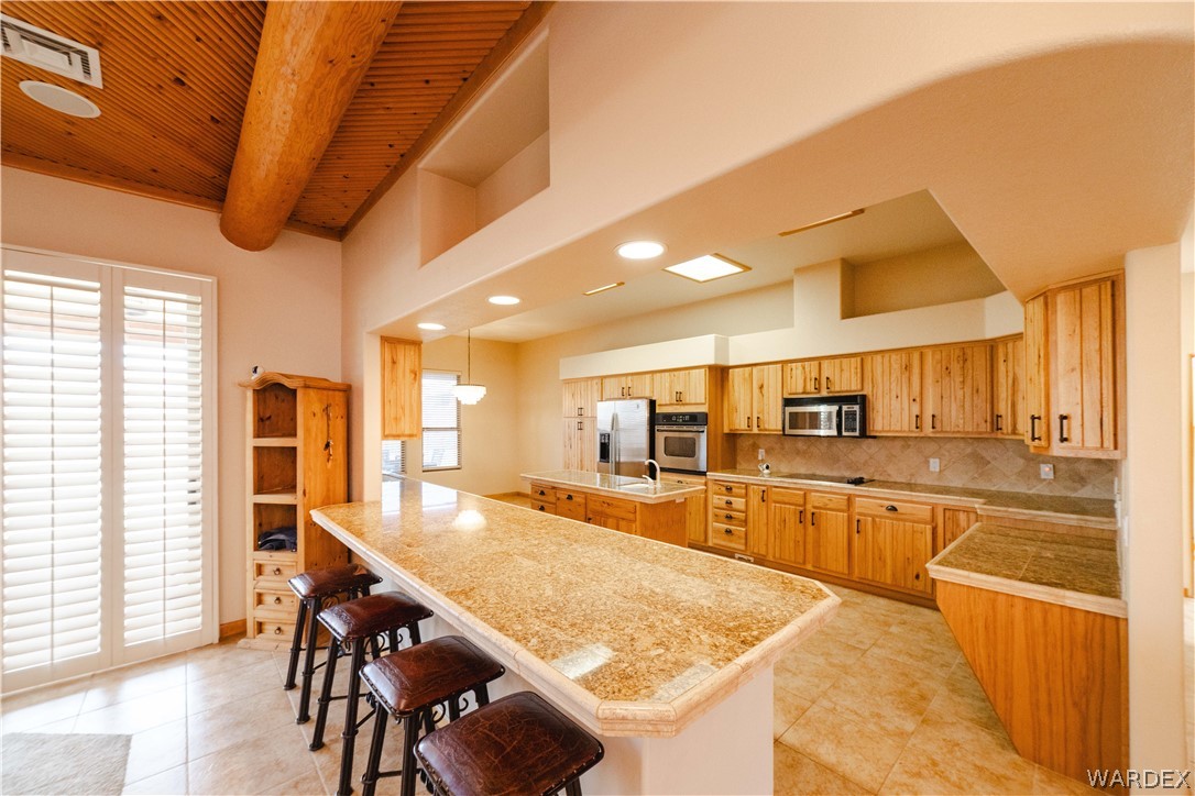 Lake Havasu, Arizona, 86404, United States, 3 Bedrooms Bedrooms, ,4 BathroomsBathrooms,Residential,Active,2041816