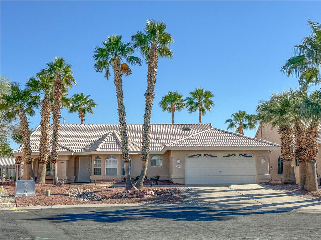 2068 E Lago Grande Bay