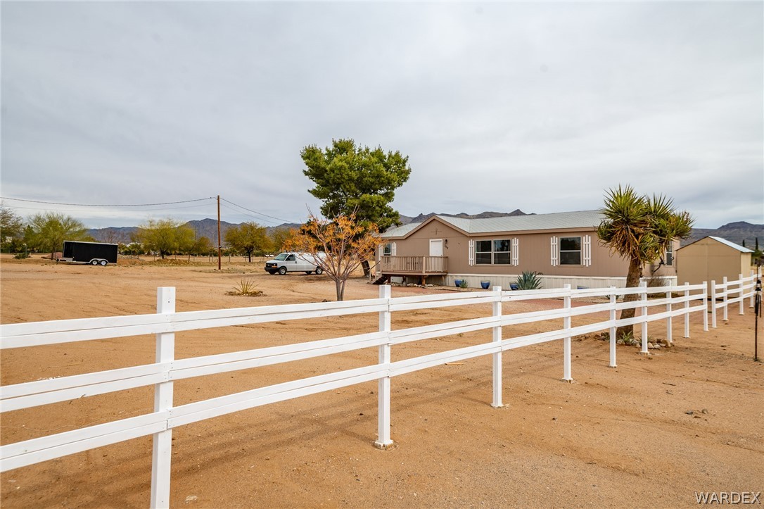 Photo 3 of 36 of 302 S Houck Road mobile home