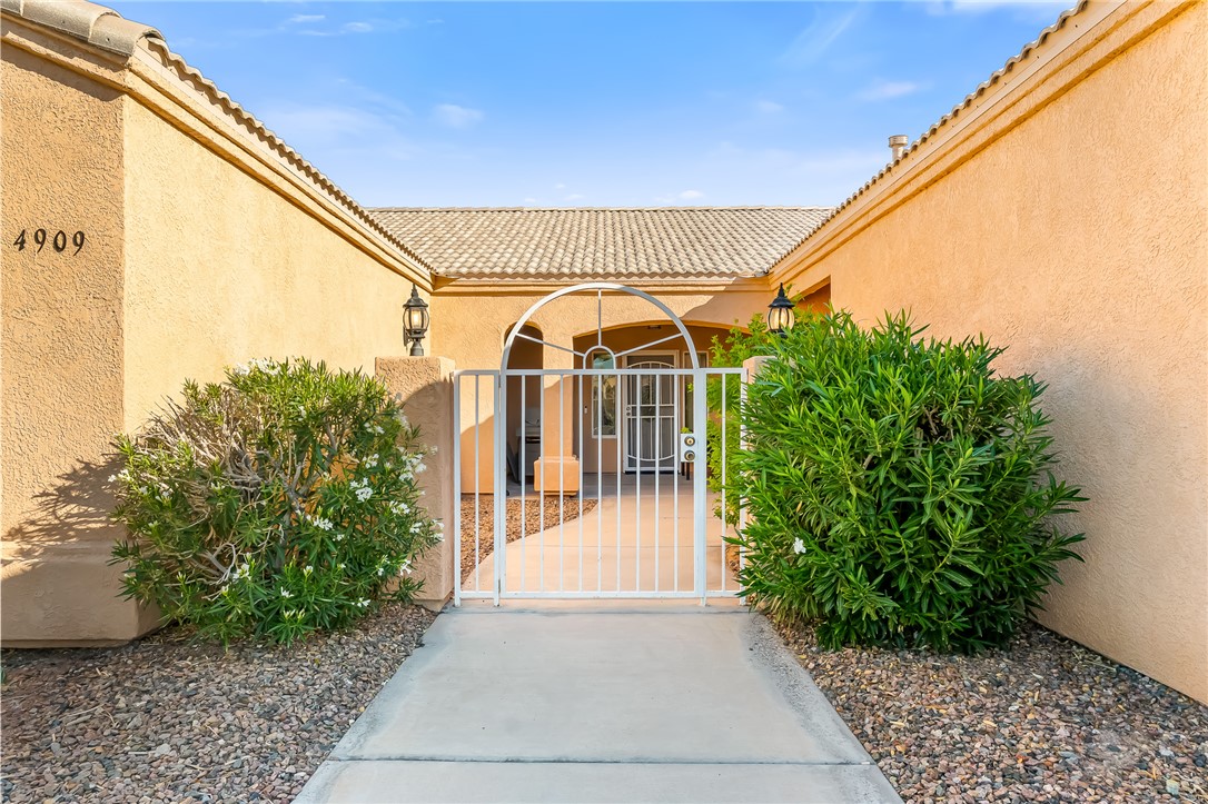 4909 S Mesa Blanca Way