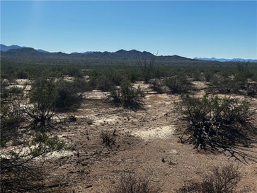 207-02-090 S Ali Chuk Road Yucca AZ 86438