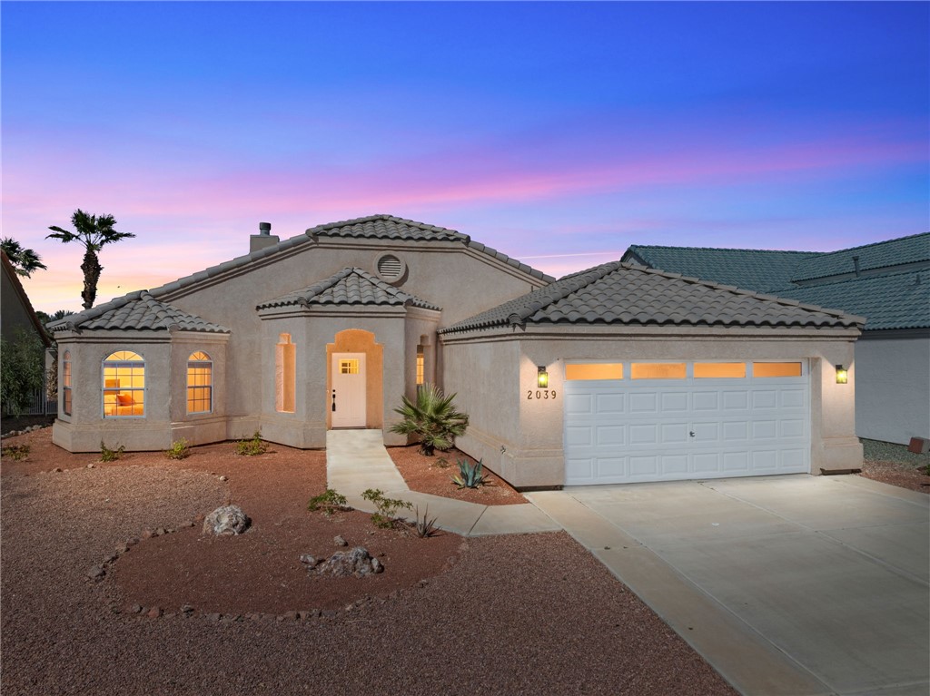 2039 E Lago Grande Pl Place