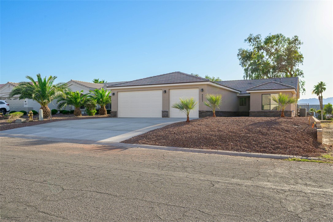 5627 S Club House Drive
