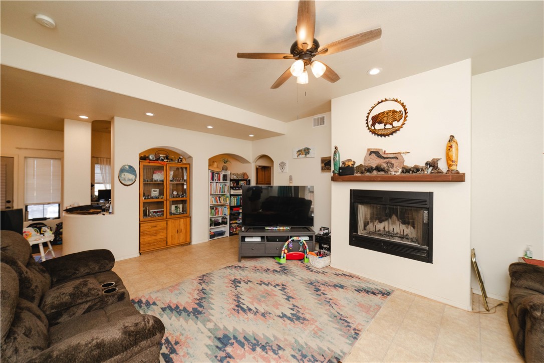 2120 W Billionaire Lane