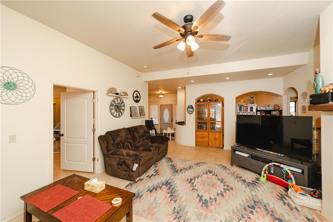 2120 W Billionaire Lane