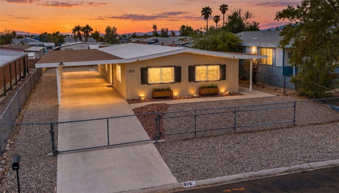 976 Roadrunner Drive