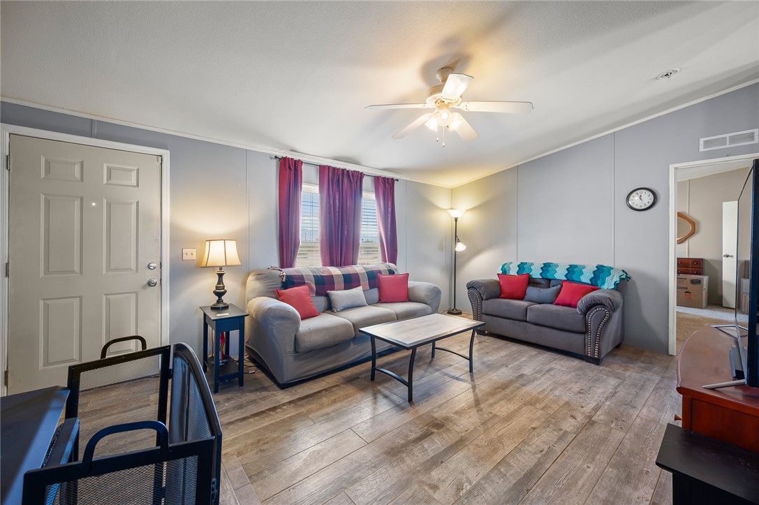 549 S Glen Canyon Road