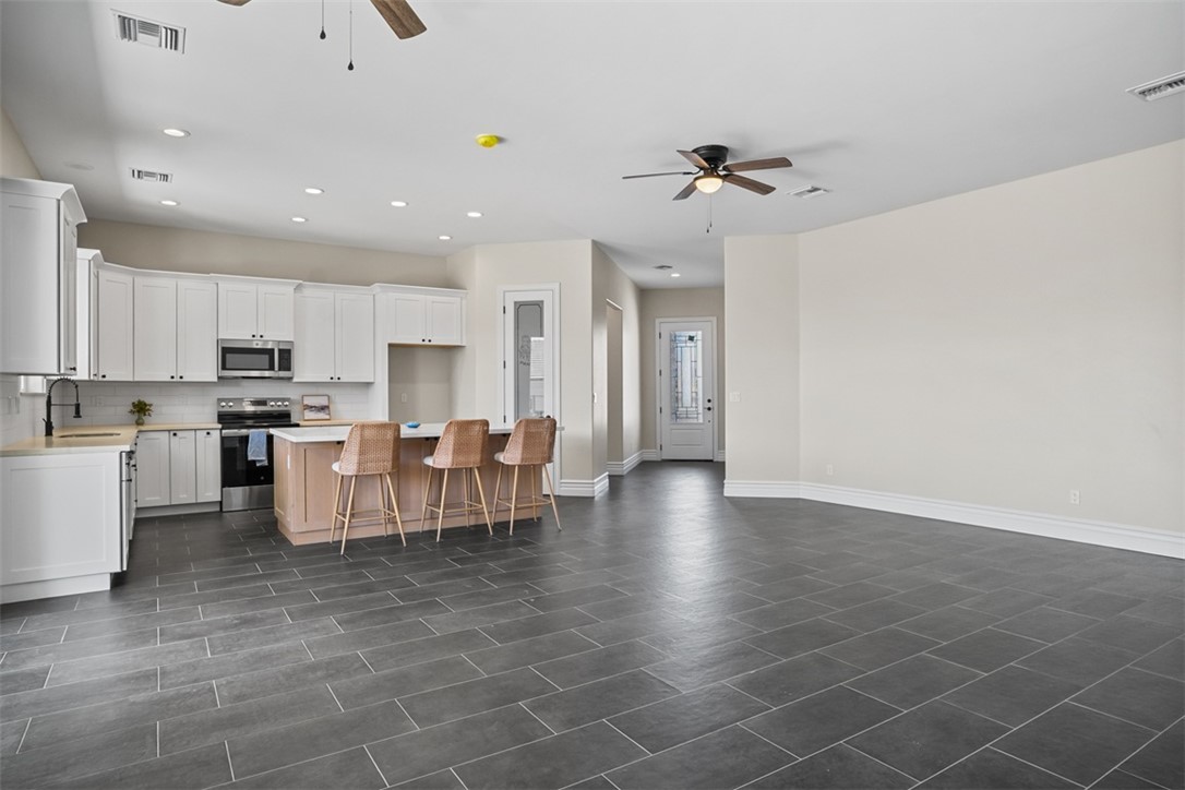 6068 S Greenhorn Drive