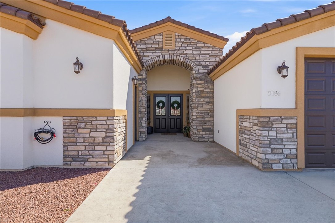 2186 E Calle Salamanca