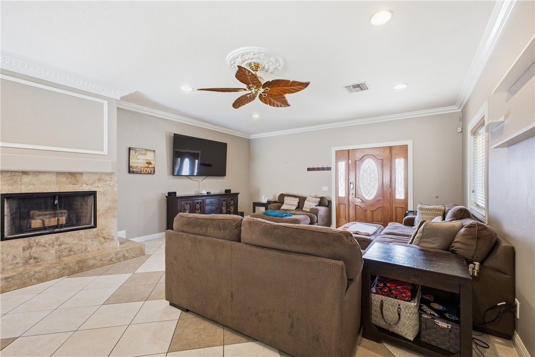 2618 Country Club Drive