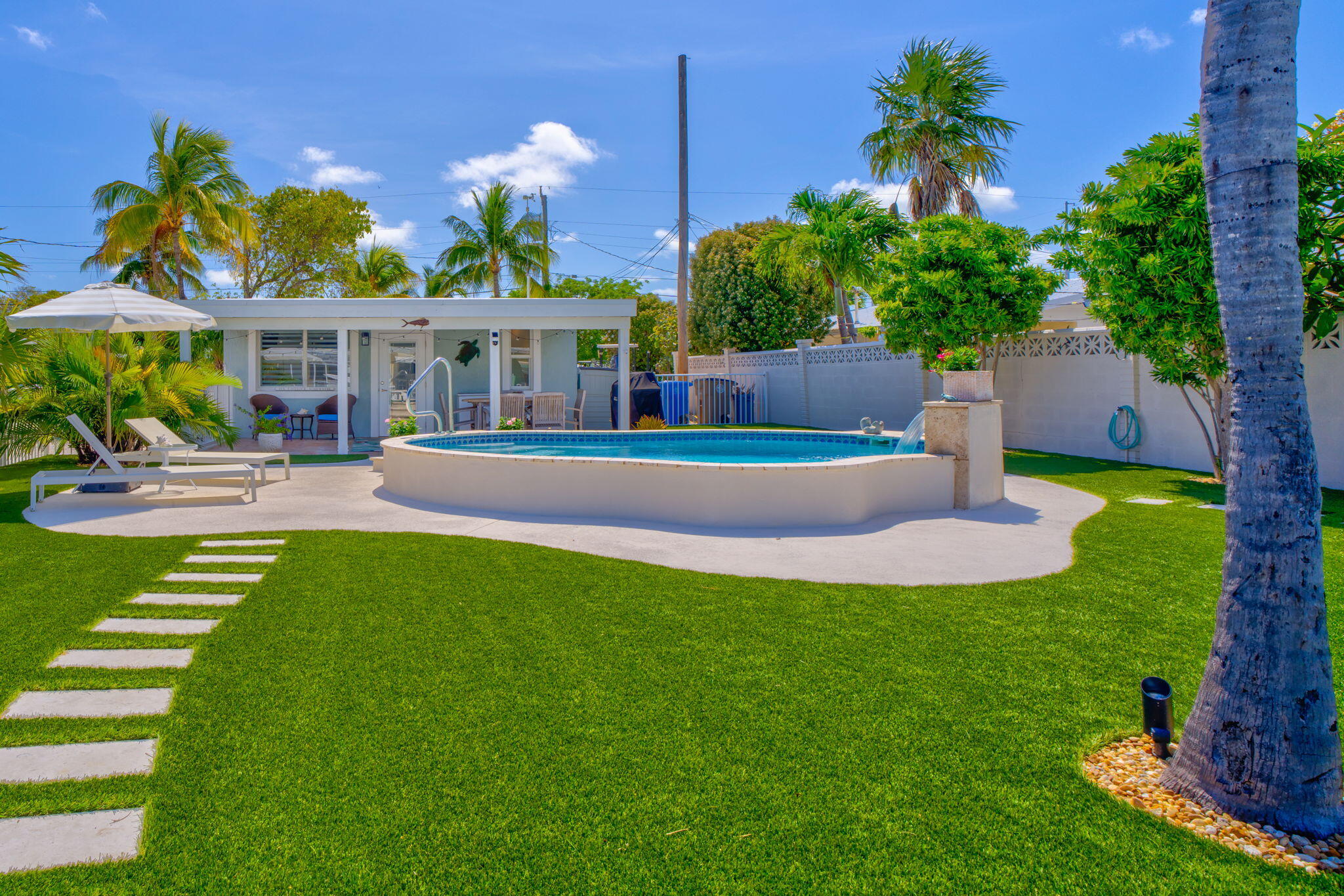 Marathon, Florida 33050, United States, 2 Bedrooms Bedrooms, ,2 BathroomsBathrooms,Residential,Active,136932