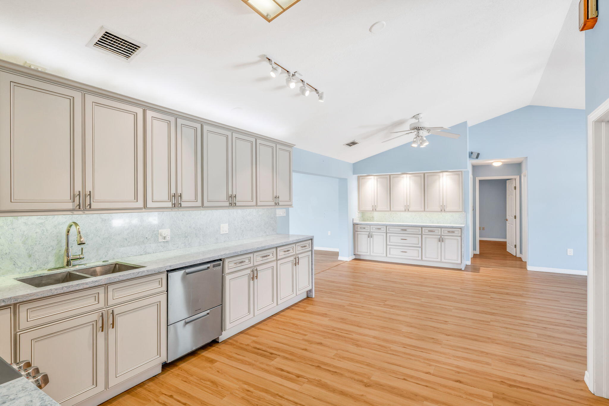 Key Colony, Florida 33051, United States, 3 Bedrooms Bedrooms, ,2 BathroomsBathrooms,Residential,Active,112507