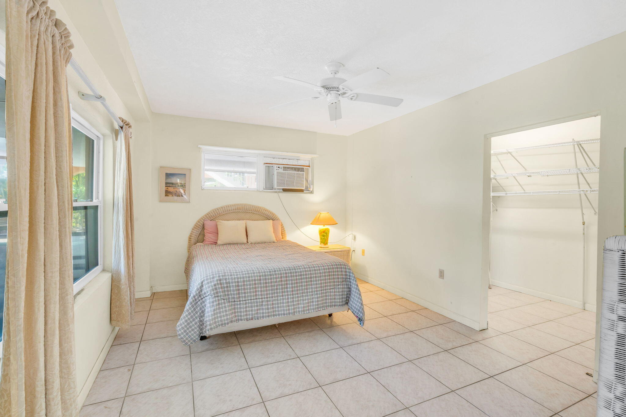 Marathon, Florida 33050, United States, 4 Bedrooms Bedrooms, ,4 BathroomsBathrooms,Residential,Active,161420