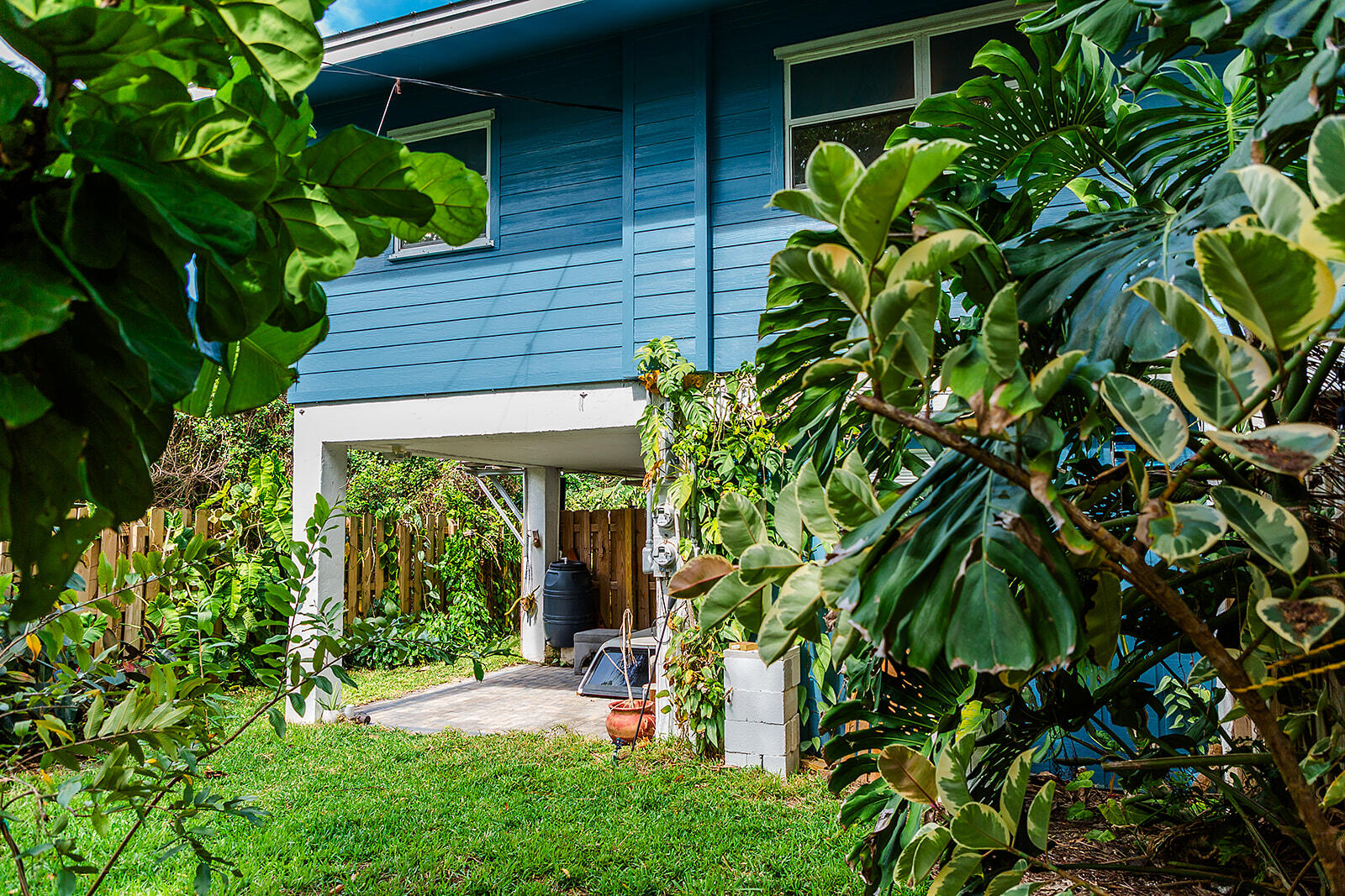 Marathon, Florida 33050, United States, 2 Bedrooms Bedrooms, ,1 BathroomBathrooms,Residential,Active,4560