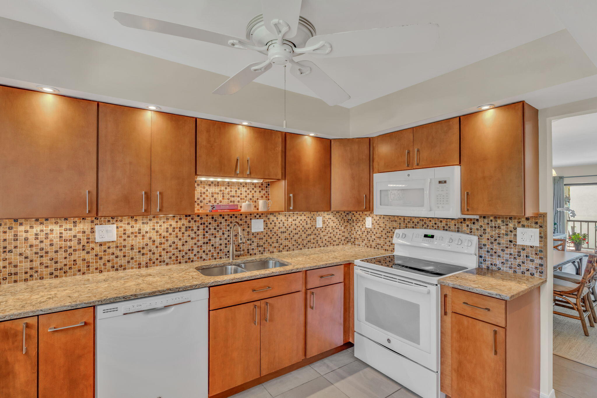 Key Colony, Florida 33051, United States, 2 Bedrooms Bedrooms, ,3 BathroomsBathrooms,Residential,Active,139563