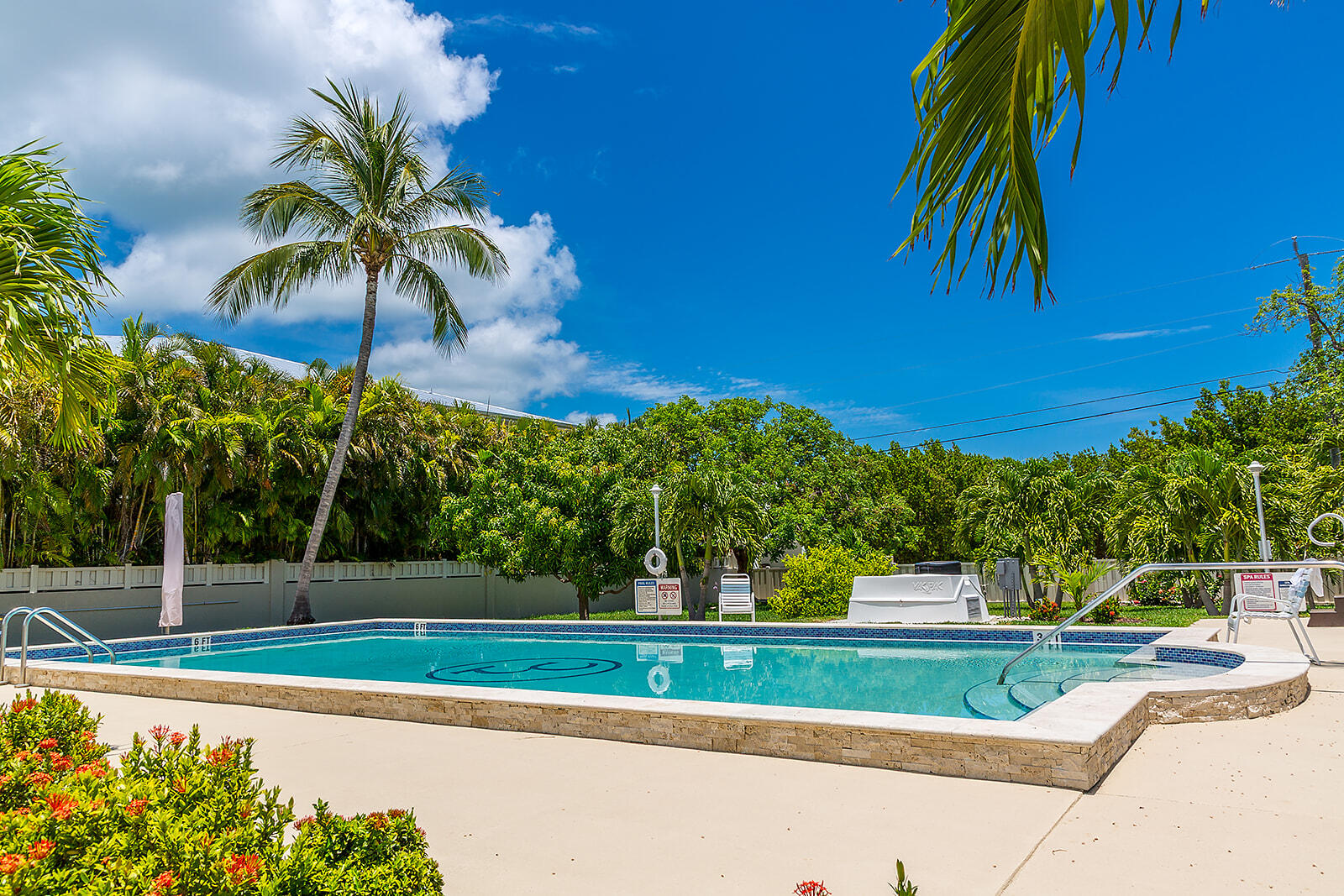 Marathon, Florida 33050, United States, 2 Bedrooms Bedrooms, ,2 BathroomsBathrooms,Residential,Active,139408