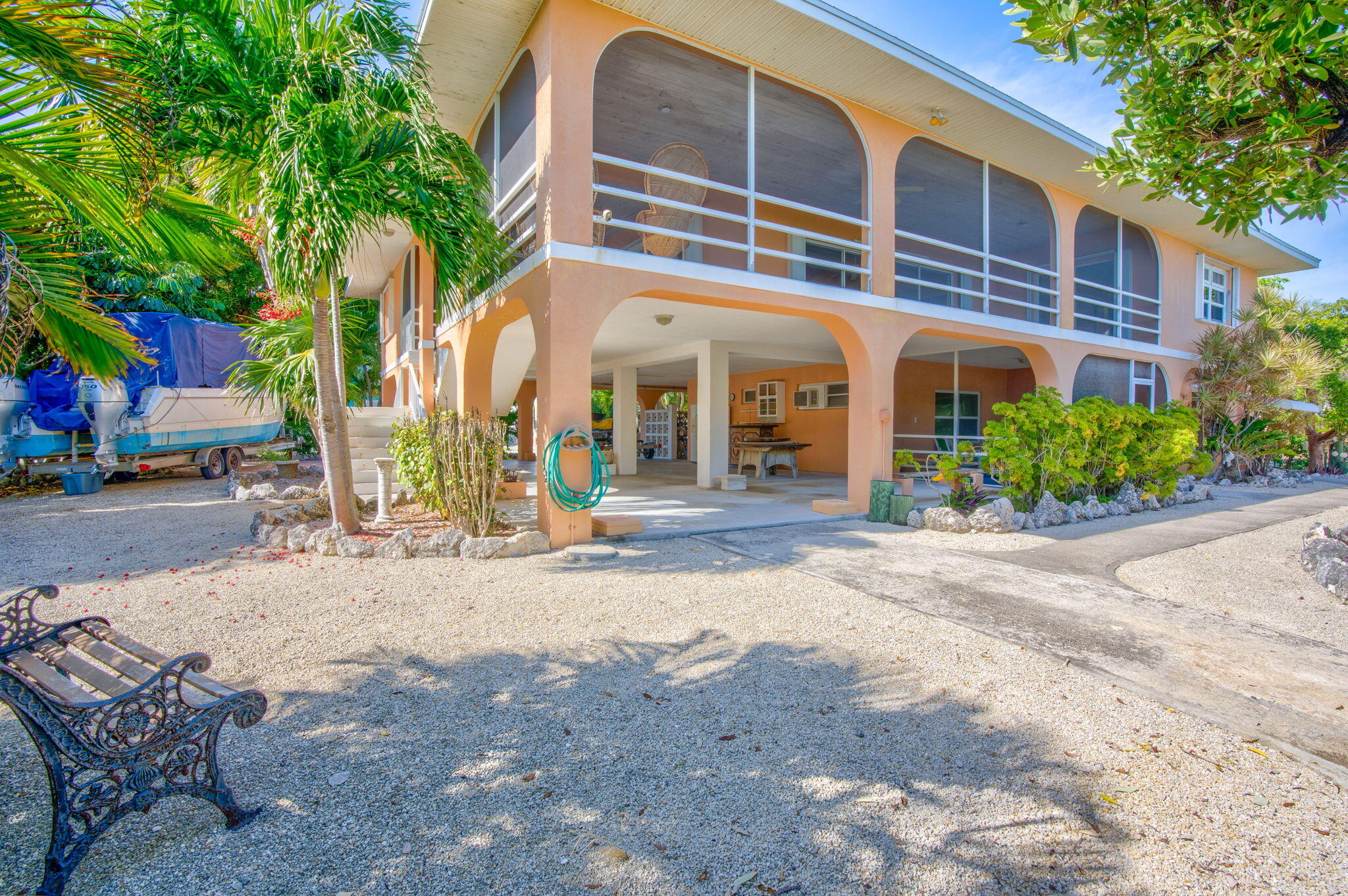 Marathon, Florida 33050, United States, 4 Bedrooms Bedrooms, ,4 BathroomsBathrooms,Residential,Active,25606