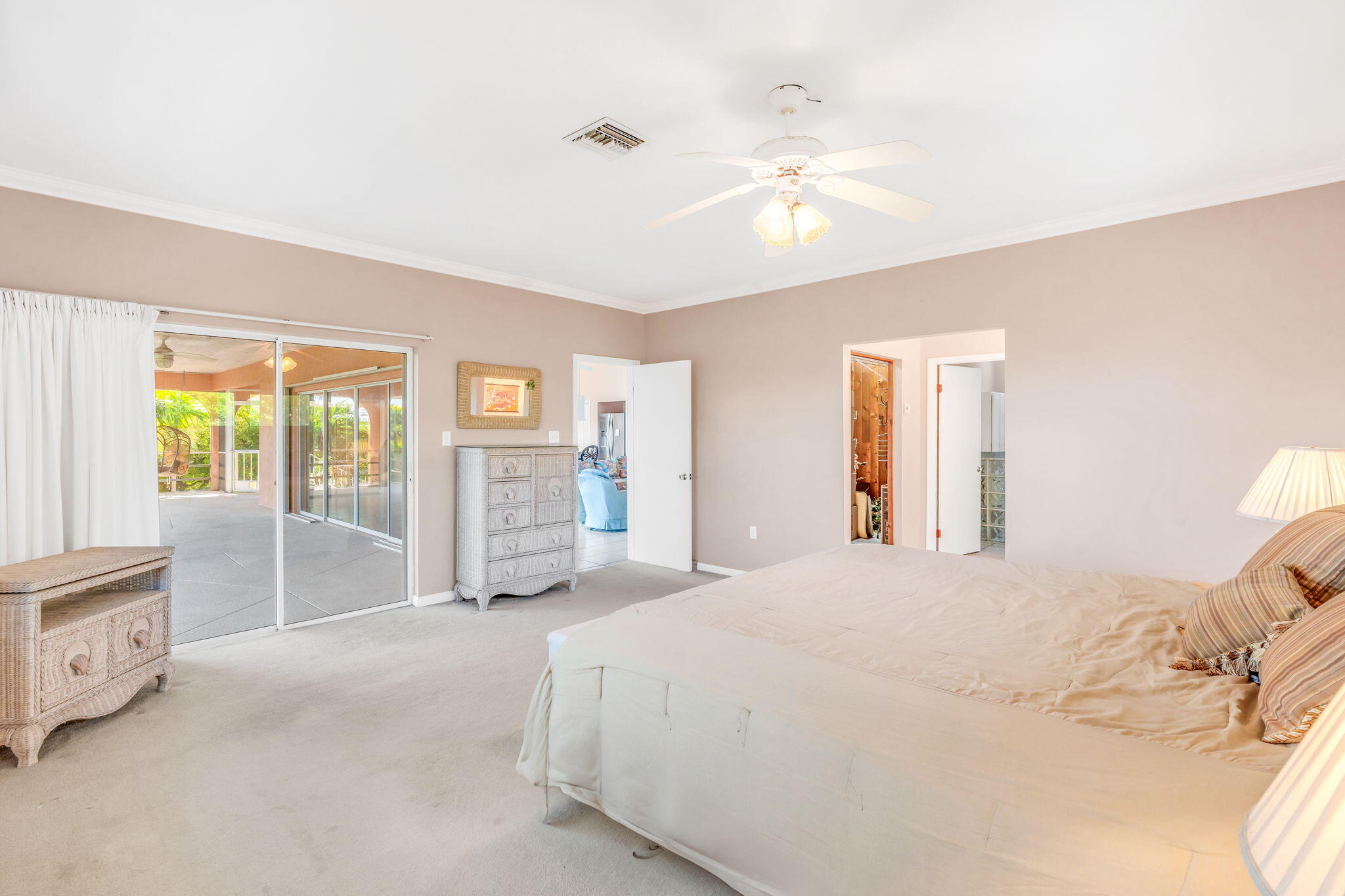 Marathon, Florida 33050, United States, 4 Bedrooms Bedrooms, ,4 BathroomsBathrooms,Residential,Active,25606