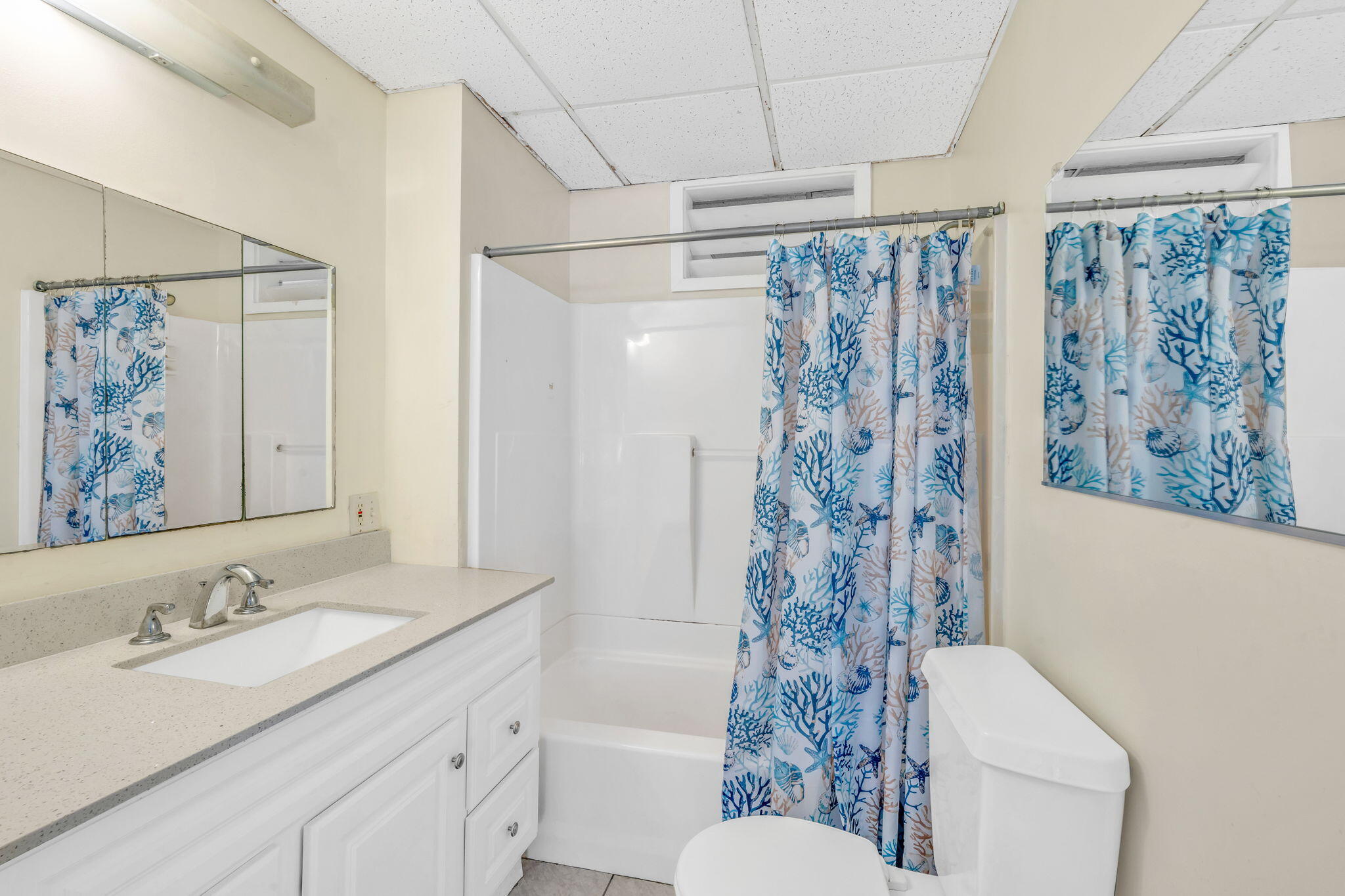 Marathon, Florida 33050, United States, 4 Bedrooms Bedrooms, ,4 BathroomsBathrooms,Residential,Active,25606